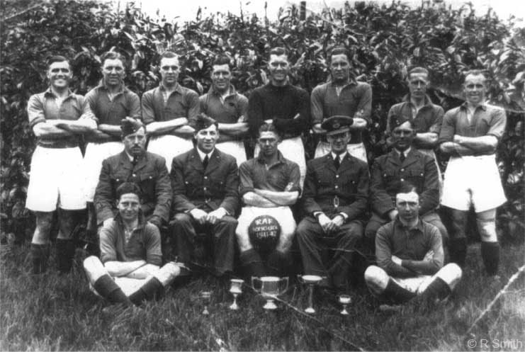 RAF Hornchurch Football team 1941-42